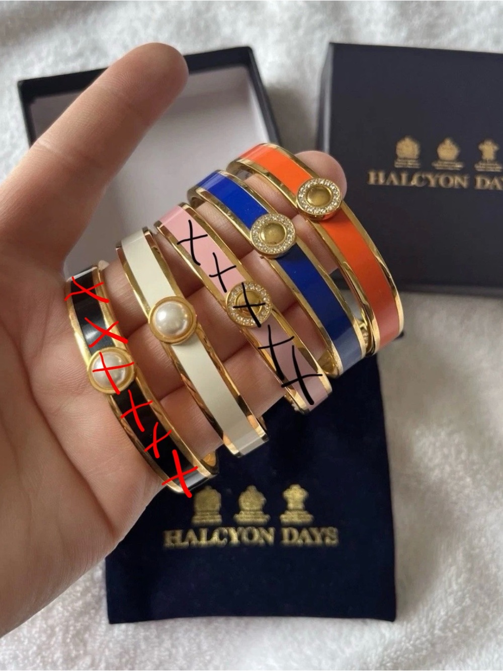 (ONE) Halcyon Days Enamel and Gold-Trim Bangle Bracelet